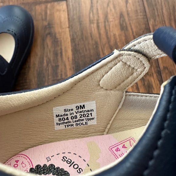 NWOT Livie and Luca Amica T-Strap Mary Janes Navy - Picture 7 of 7